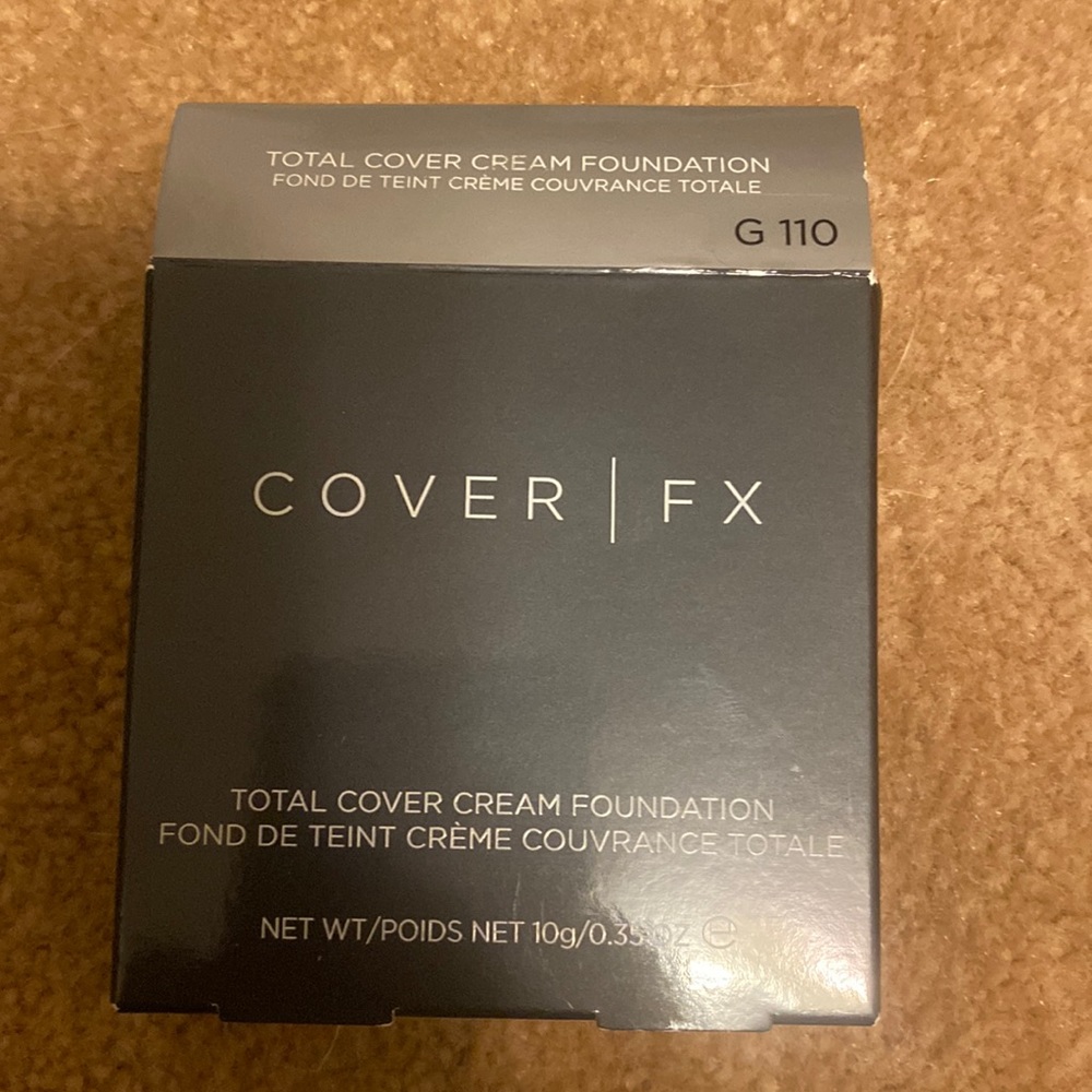 Cover FX pressed foundation Talc free powder foundation weightless Matte finish